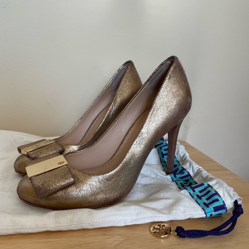 Tory Burch Distressed Bow Pumps